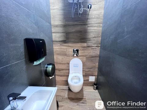 комерційна за адресою Жилянська вул., 68