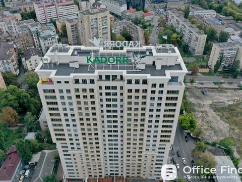 комерційна за адресою Жилянська вул., 68