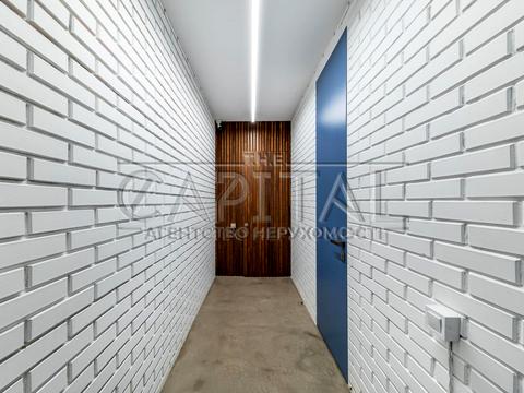 комерційна за адресою Деміївська вул., 13