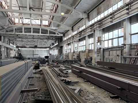 комерційна за адресою Лозовецька вул., 13