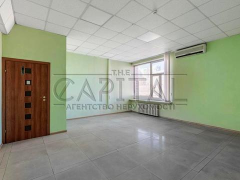 комерційна за адресою Лесі Українки бульв., 28