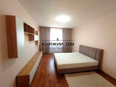 квартира по адресу Ревуцкого ул., 54-А