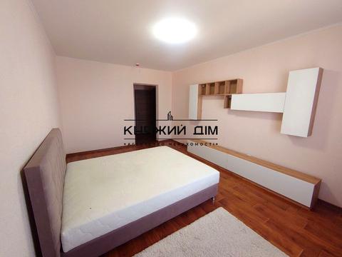 квартира по адресу Ревуцкого ул., 54-А