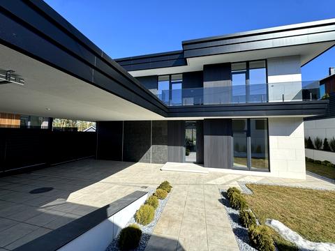 будинок за адресою Квітнева вул.