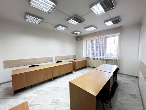 комерційна за адресою Левка Лук'яненка вул. (Маршала Тимошенка), 21к9