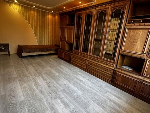 квартира за адресою Космонавтів вул., 14