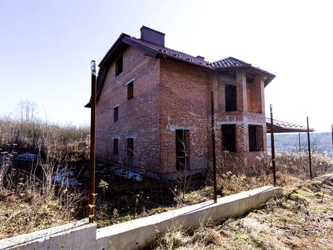 дом по адресу Салютная ул.