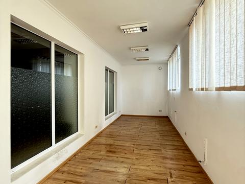 комерційна за адресою Галицька вул., 63