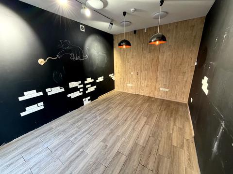 коммерческая по адресу Строителей ул., 1