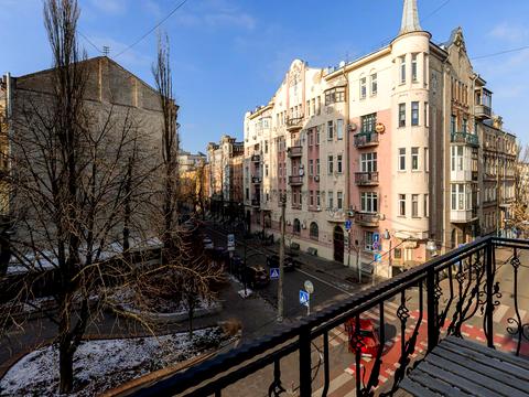 квартира за адресою Рейтарська вул., 21/13