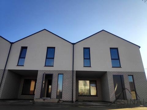 будинок за адресою Садова 208, 1В