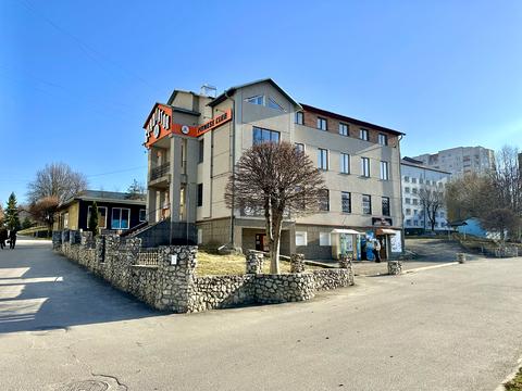 комерційна за адресою Львівська вул., 5