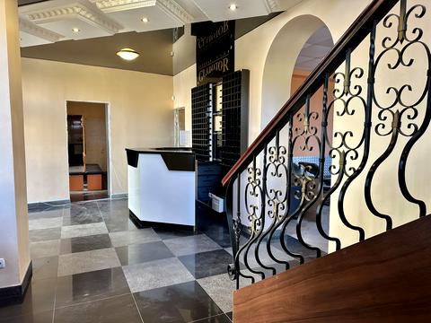 комерційна за адресою Львівська вул., 5