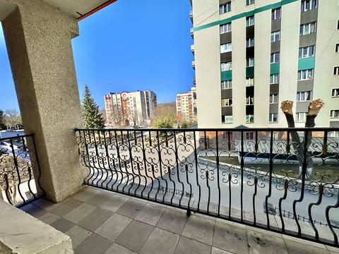 комерційна за адресою Львівська вул., 5