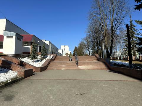 комерційна за адресою Львівська вул., 5