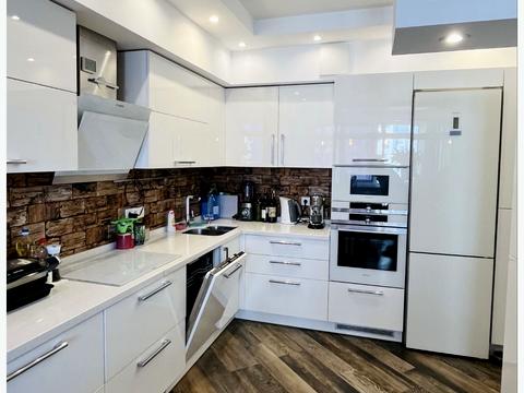 квартира за адресою Дніпровська набережна вул., 26-Б