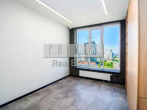 комерційна за адресою Джона Маккейна вул. (Івана Кудрі), 26