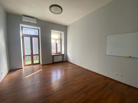 коммерческая по адресу Большая Васильковская ул. (Красноармейская), 32-А