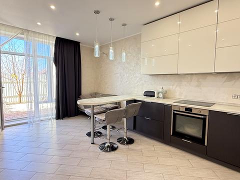 дом по адресу Салютная ул.