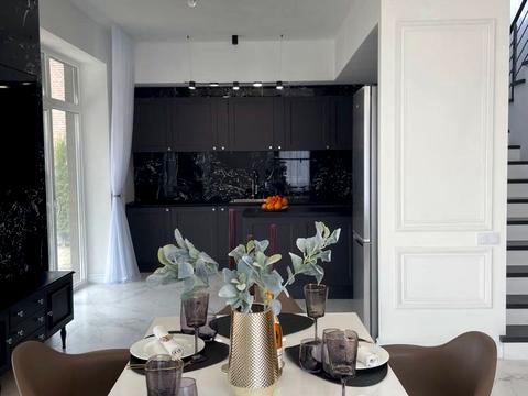 дом по адресу Апрельская ул.