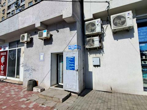 комерційна за адресою Академіка Корольова вул., 94