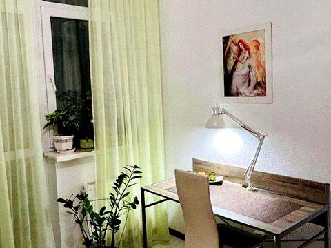 квартира за адресою Сім'ї Кульженків вул. (Петра Дегтяренка), 35