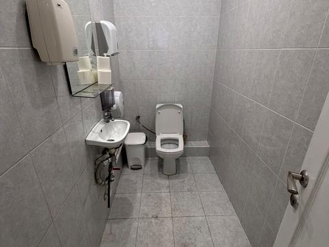 комерційна за адресою Леопольда Ященка пров. (Василя Жуковського), 17/25