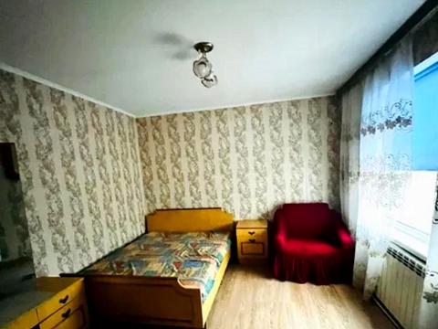 будинок за адресою Квітнева вул.