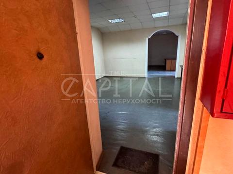 комерційна за адресою Саперно-Слобідська вул., 37