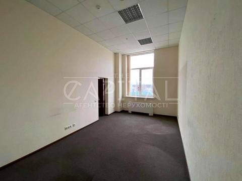 комерційна за адресою Харківське шосе, 203