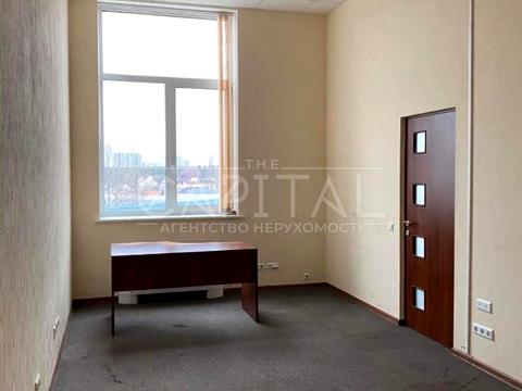 комерційна за адресою Харківське шосе, 203