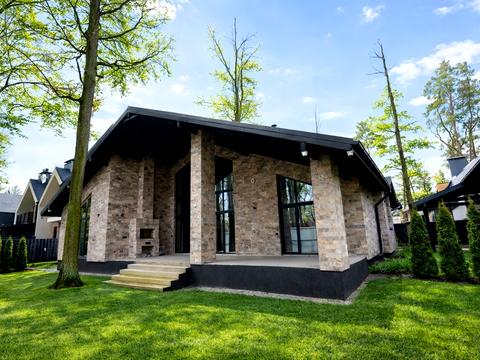 дом по адресу Евгения Коновальца ул.