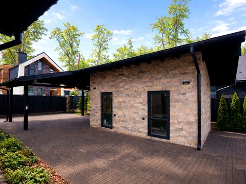 дом по адресу Евгения Коновальца ул.