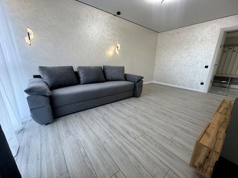 квартира за адресою Білогірська вул., 12