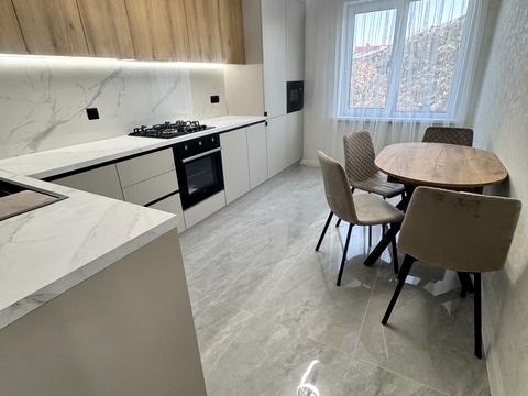 квартира за адресою Білогірська вул., 12