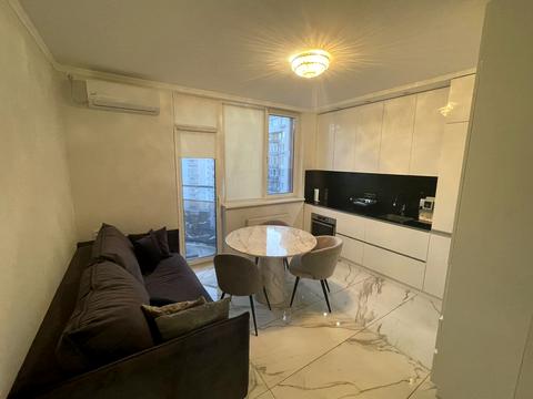 квартира за адресою Степана Рудницького вул. (Академіка Вільямса), 3/7