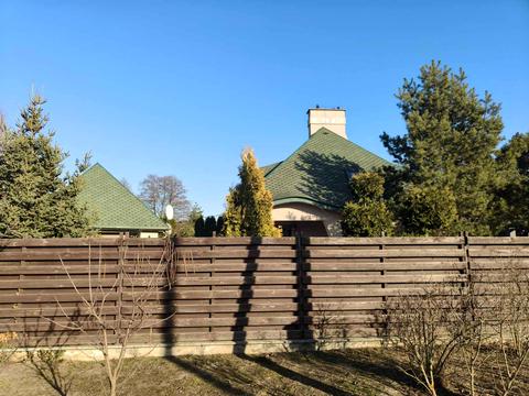 будинок за адресою Центральна, 5