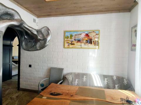 будинок за адресою Центральна, 5