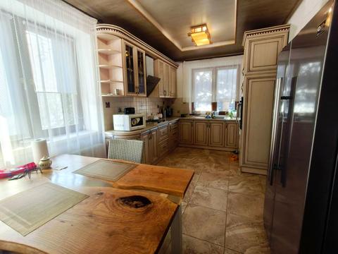 будинок за адресою Центральна, 5