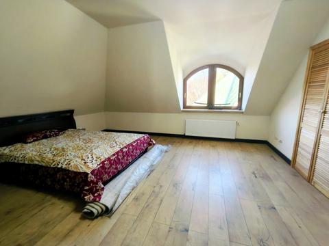 будинок за адресою Центральна, 5