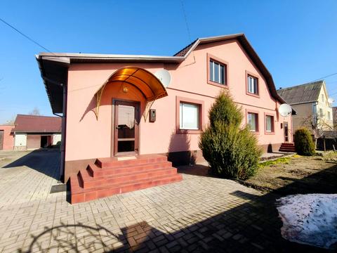 будинок за адресою Центральна, 5