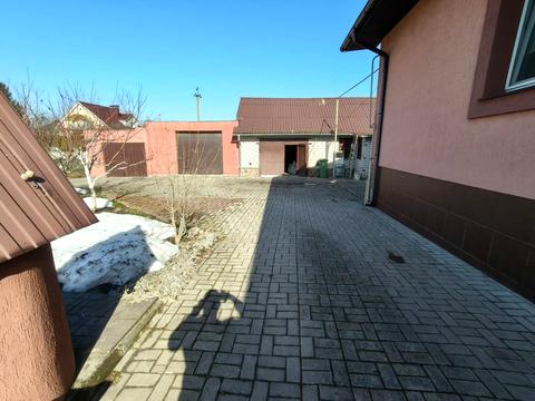 будинок за адресою Центральна, 5