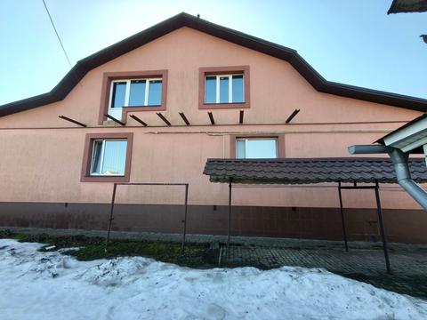 будинок за адресою Центральна, 5