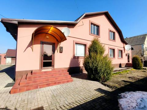 будинок за адресою Центральна, 5