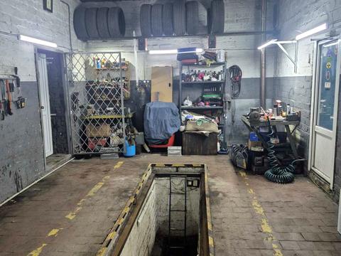 комерційна за адресою Свободи просп., 44а