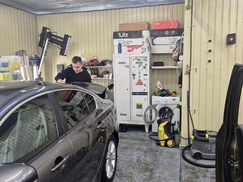 комерційна за адресою Свободи просп., 44а