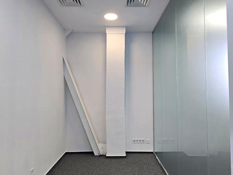 комерційна за адресою Сім'ї Прахових вул. (Гайдара), 54