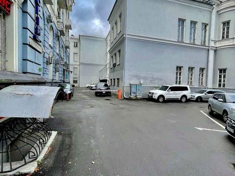 квартира за адресою Богдана Хмельницького вул., 9-Б