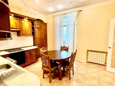 квартира за адресою Богдана Хмельницького вул., 9-Б