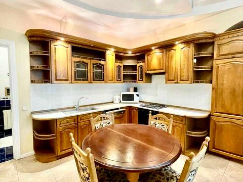 квартира за адресою Богдана Хмельницького вул., 9-Б